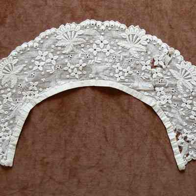 Collar