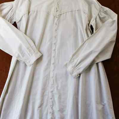 Gown, Dressing