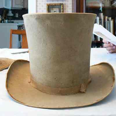 Hat, Top