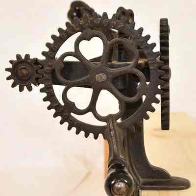 Fruit Peeler