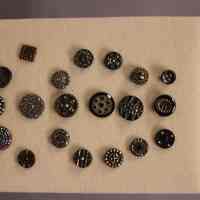 Button - Image 10