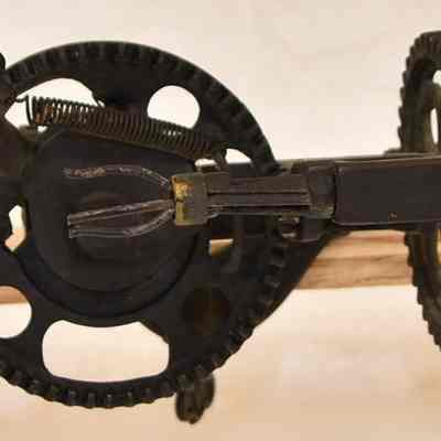 Fruit Peeler