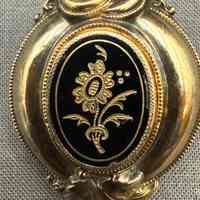 Brooch - Image 4