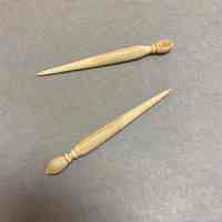 Awl, Cloth