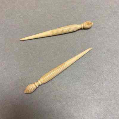 Awl, Cloth