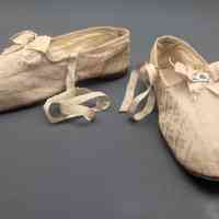Slippers - Image 2