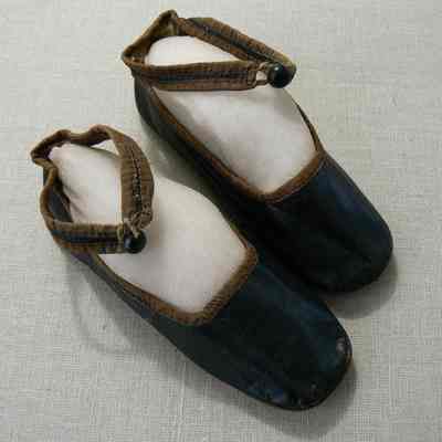 Shoe