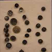 Button - Image 4