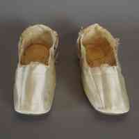 Slipper - Image 2