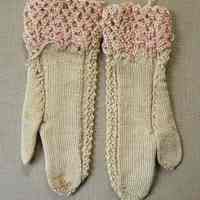 Mitten - Image 2