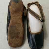 Shoe - Image 2