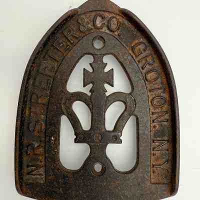 Trivet