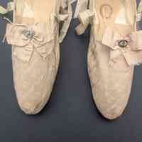 Slippers - Image 3