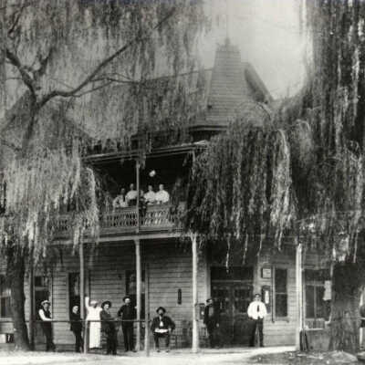 Hotel Willow
