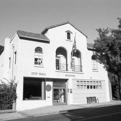 Sonora City Hall and Garage