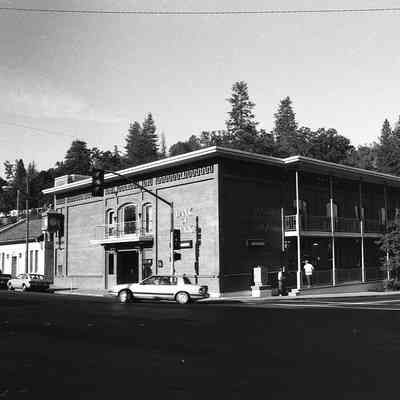 S. Washington St., Sonora Bank of America