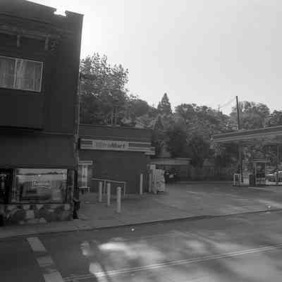 317 S. Washington St., Beacon Gas Station, Sonora