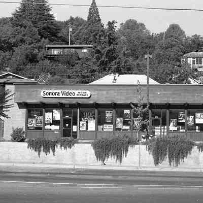 S. Washington St., Sonora