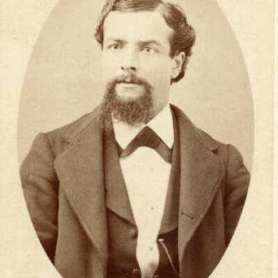 Portrait of an unidentified man.