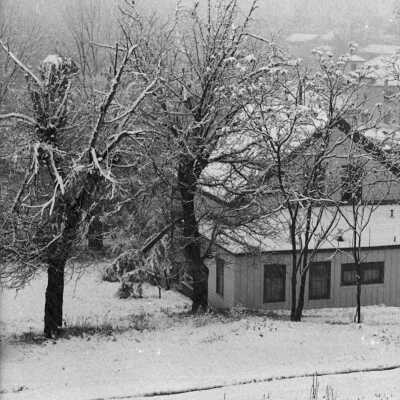 Sonora house on 229 S. Shepherd St. with snow.