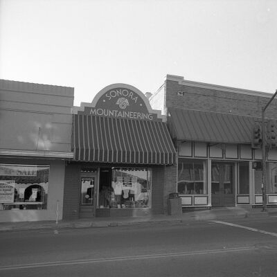 S. Washington St., Sonora