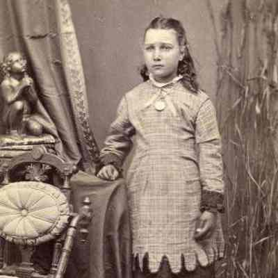 Portrait of an unidentified girl.