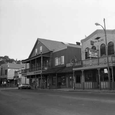 S. Washington St., Sonora