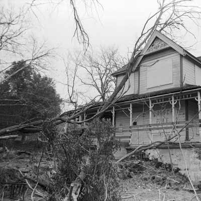 Knights Ferry Bridge house