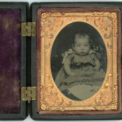 Hinge case photos