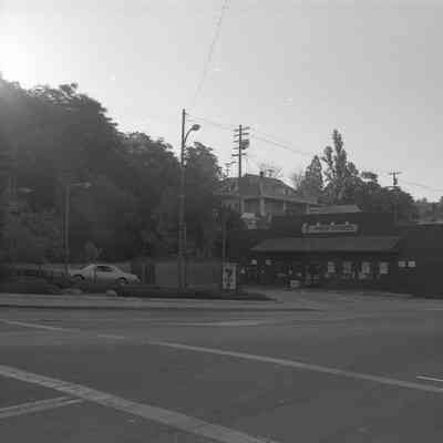 125 N. Washington St., 7-11 Food Store, Sonora