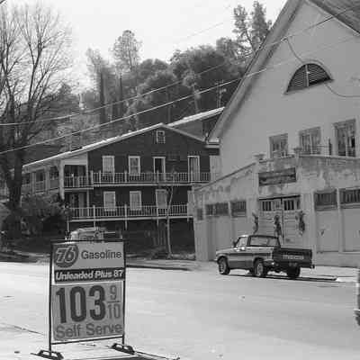 S. Washington St., Sonora