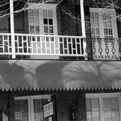 Columbia, CA City Hotel balcony