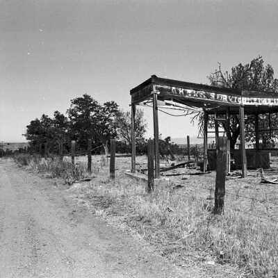 Knights Ferry area, abandoned gas station