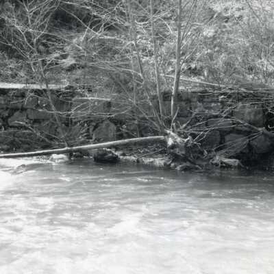 River bridge footings