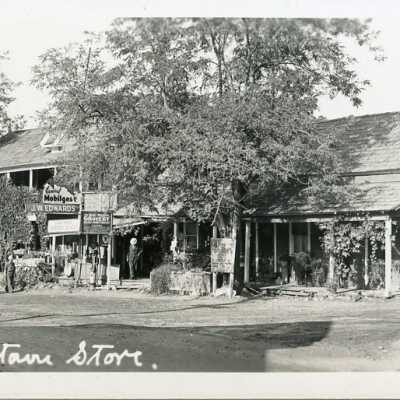 Tuttletown Store