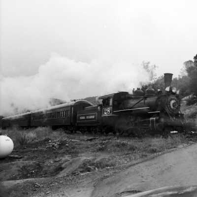 Sierra Railroad engine no. 28
