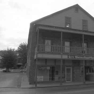 S. Washington St., Sonora