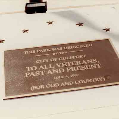 Veterans Park Plaque
