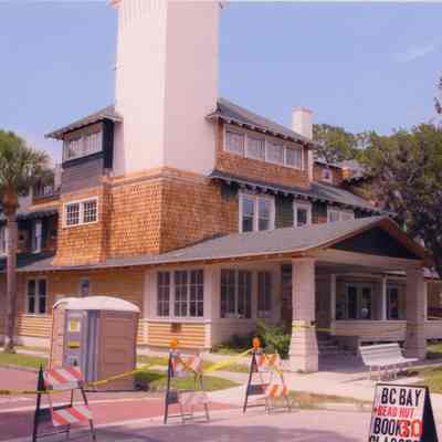 Peninsula Inn