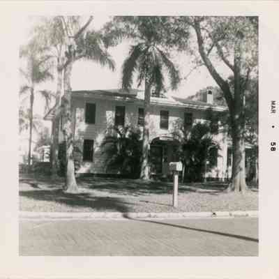 Twelve Oaks Apartments