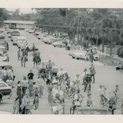 Bicentennial Citizens Parade