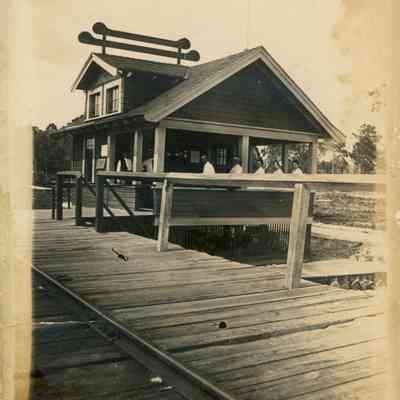 [Waiting Station]