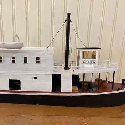 Model of the Mary Disston