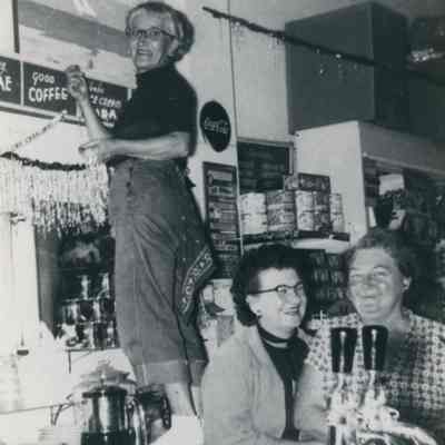 Murphy's Pharmacy Christmas Decorating Party