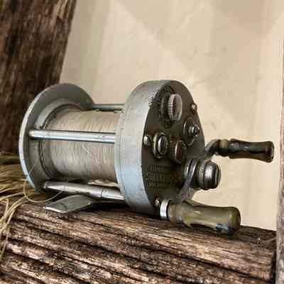 Pflueger Supreme Fishing Reel