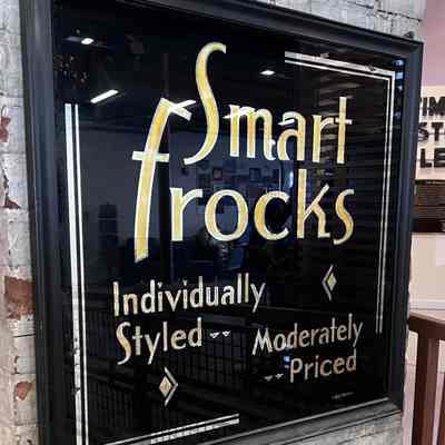 Smart Frocks Glass Sign