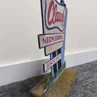          Claude Neon Scale Model picture number 2
   