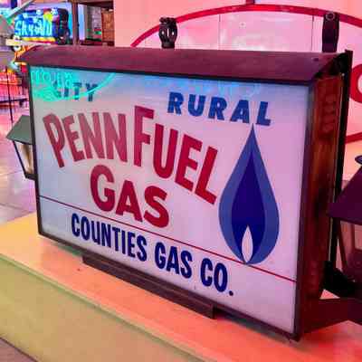 Penn Fuel Gas-Lit Sign