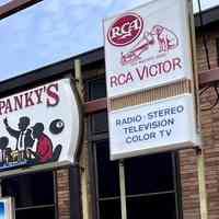          RCA Victor Internally Illuminated Plastic Sign picture number 4
   