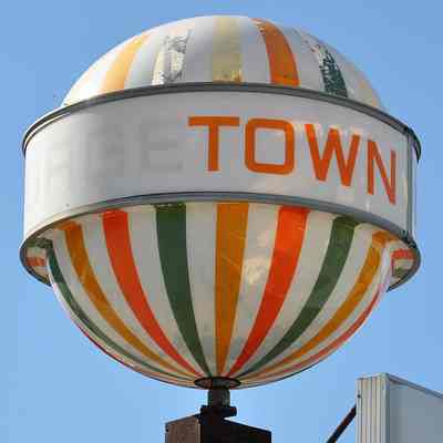 Norgetown Plastic Globe Sign